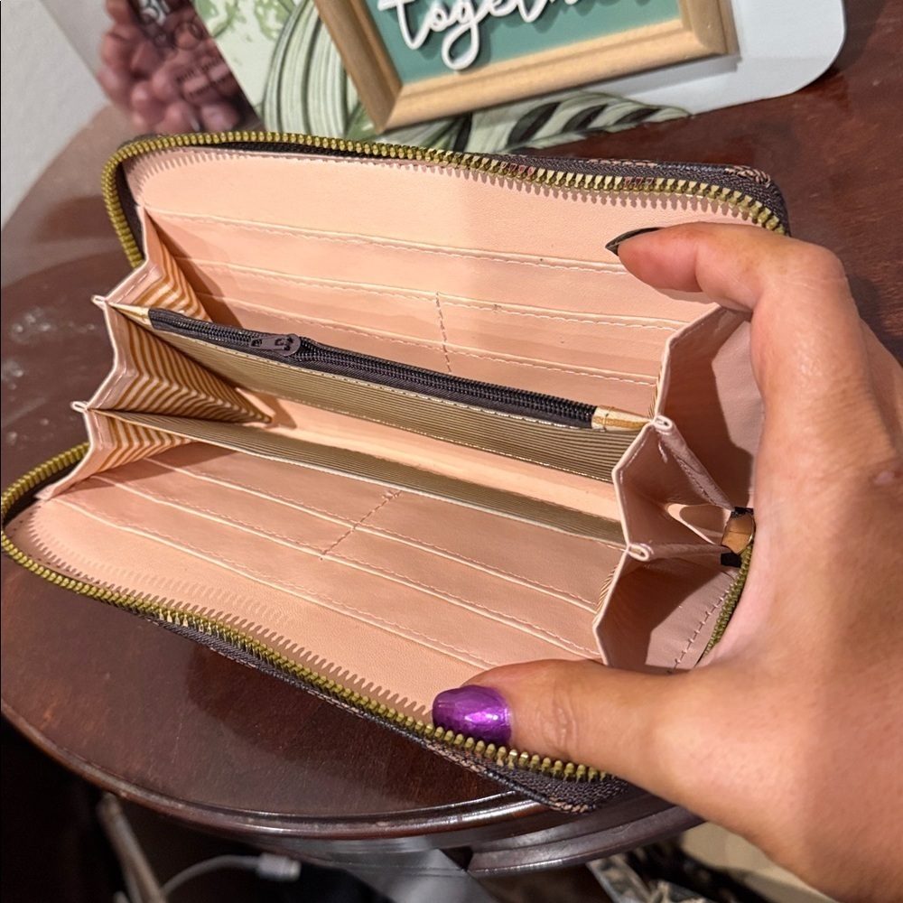Checkered Brown and Black Women's Wallet designer clutch purse zip around - Picture 4 of 5